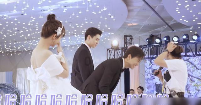 特斯拉人形机器人最早明年交付，马斯克：价值潜力远超其他产品总和