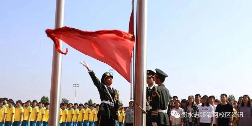 危难时刻！3名解放军战士“教科书式”灭火！