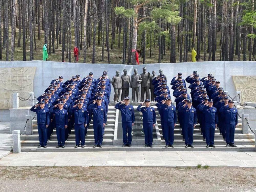 国家能源局:截至2023年底我国充电基础设施总量达859.6万台,同比增长65%